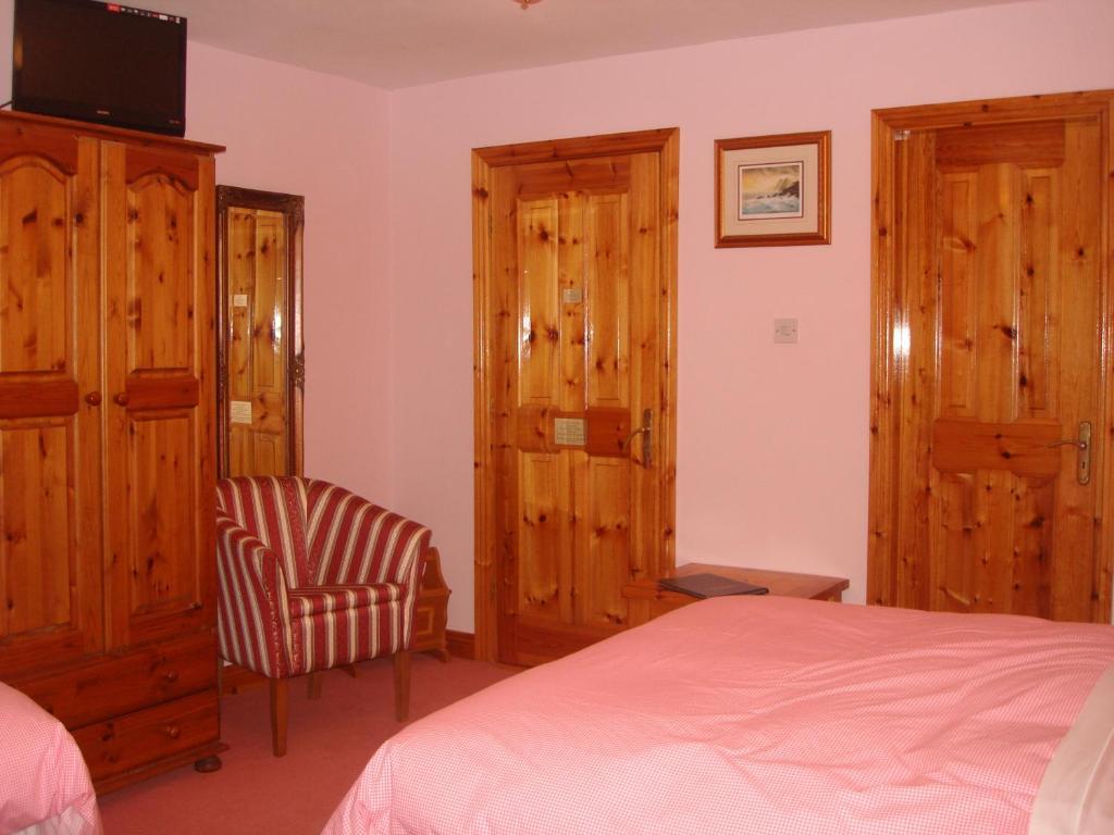 Rosmo House B&B Westport Room photo
